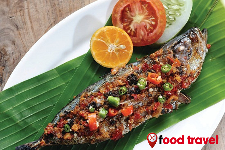 Ikan Selar Bakar: Sajian Lezat dari Lautan