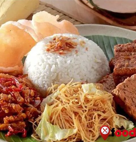 Nasi Uduk: Hidangan Khas Betawi yang Menggugah Selera