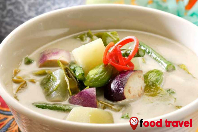 Sayur Lodeh: Hidangan Tradisional yang Kaya Rasa dan Sejarah