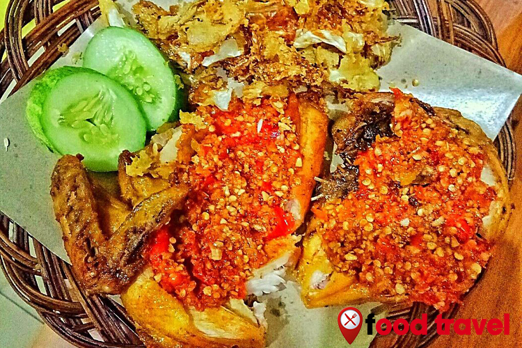 Ayam Gepuk: Nikmatnya Kelezatan Kuliner Indonesia