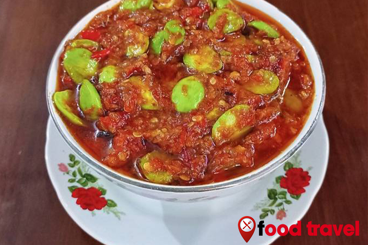 Sambal Petai: Nikmatnya Rasa Pedas dengan Sentuhan Unik Petai