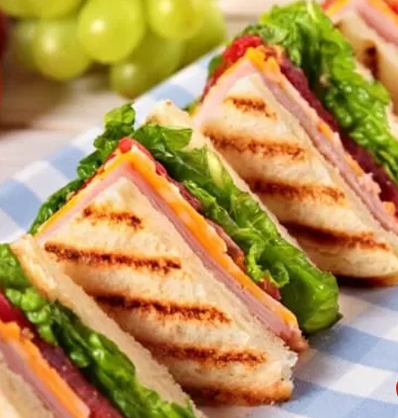 Sandwich: Makanan Praktis untuk Gaya Hidup Sibuk