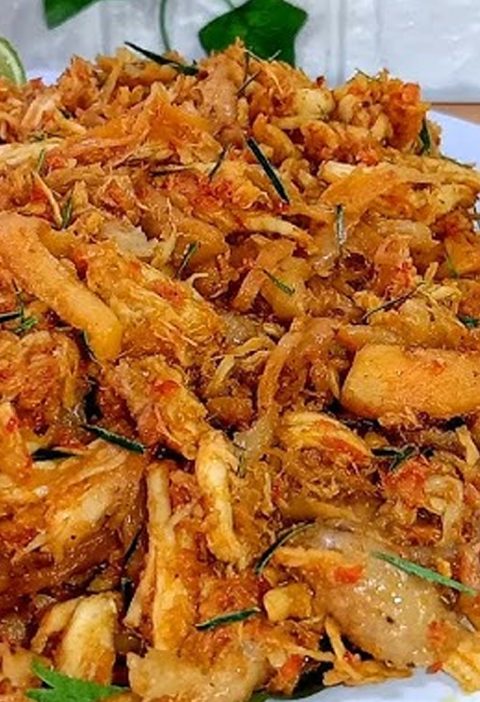 Ayam Suwir Bumbu Bali: Kelezatan Tradisional yang Menggoda