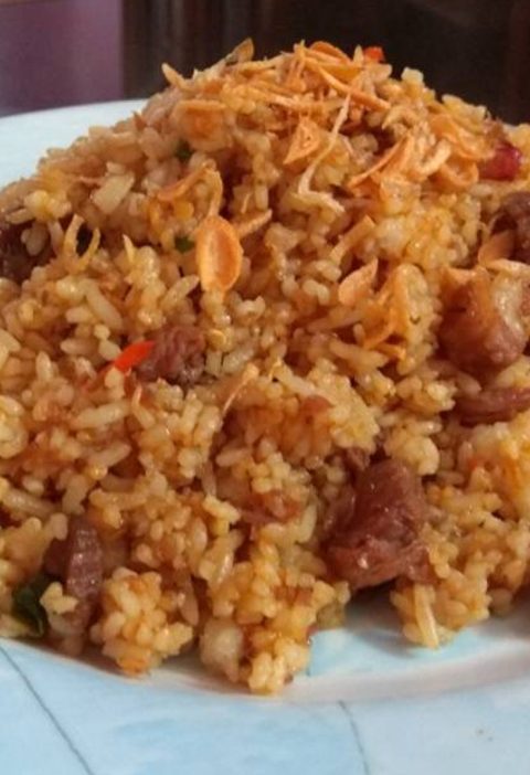 Nikmatnya Nasi Goreng Buntut, Hidangan yang Bikin Ketagihan