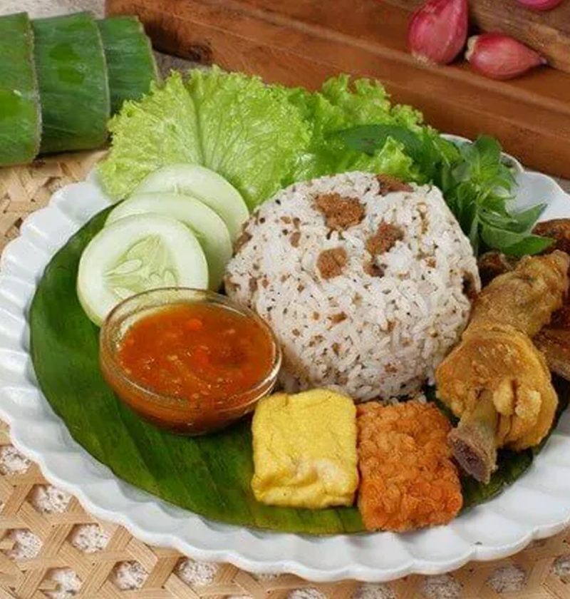 Nasi Tutug Oncom: Kuliner Lezat Sunda Kaya Rasa dan Tradisi